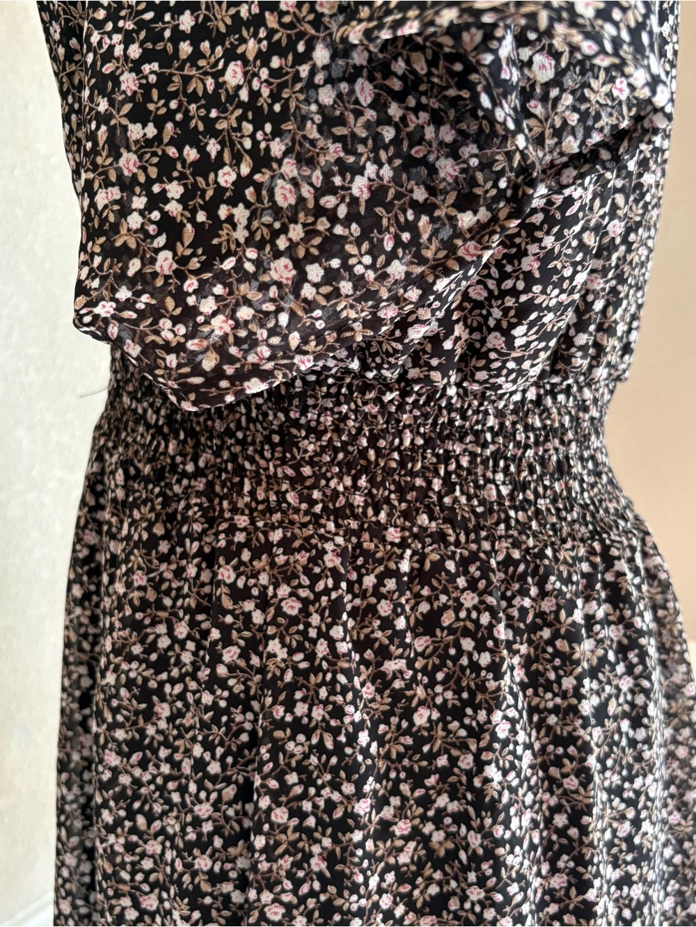 Gal Clothing Floral V-Neck Flutter Sleeve Mini Dress in Black Sz S - Picture 5 of 8